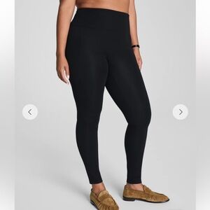 SPANXshape™ Everyday Legging | Classic Black
Petite / 3X
